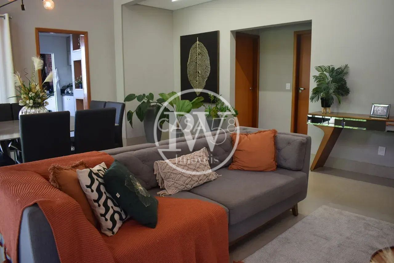 Sobrado de Alto Padrão Mobiliado – 5 Suítes – 293m² – Design Moderno