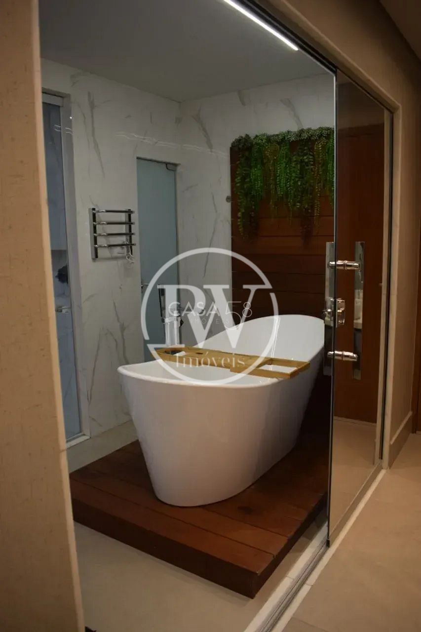 Sobrado de Alto Padrão Mobiliado – 5 Suítes – 293m² – Design Moderno