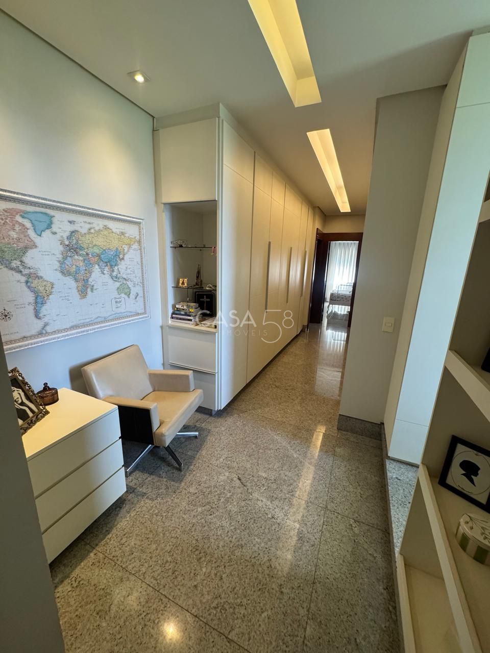 Sobrado de luxo no Alphaville Cruzeiro, 4 suítes, lote 1.800 m², const. 700 m²