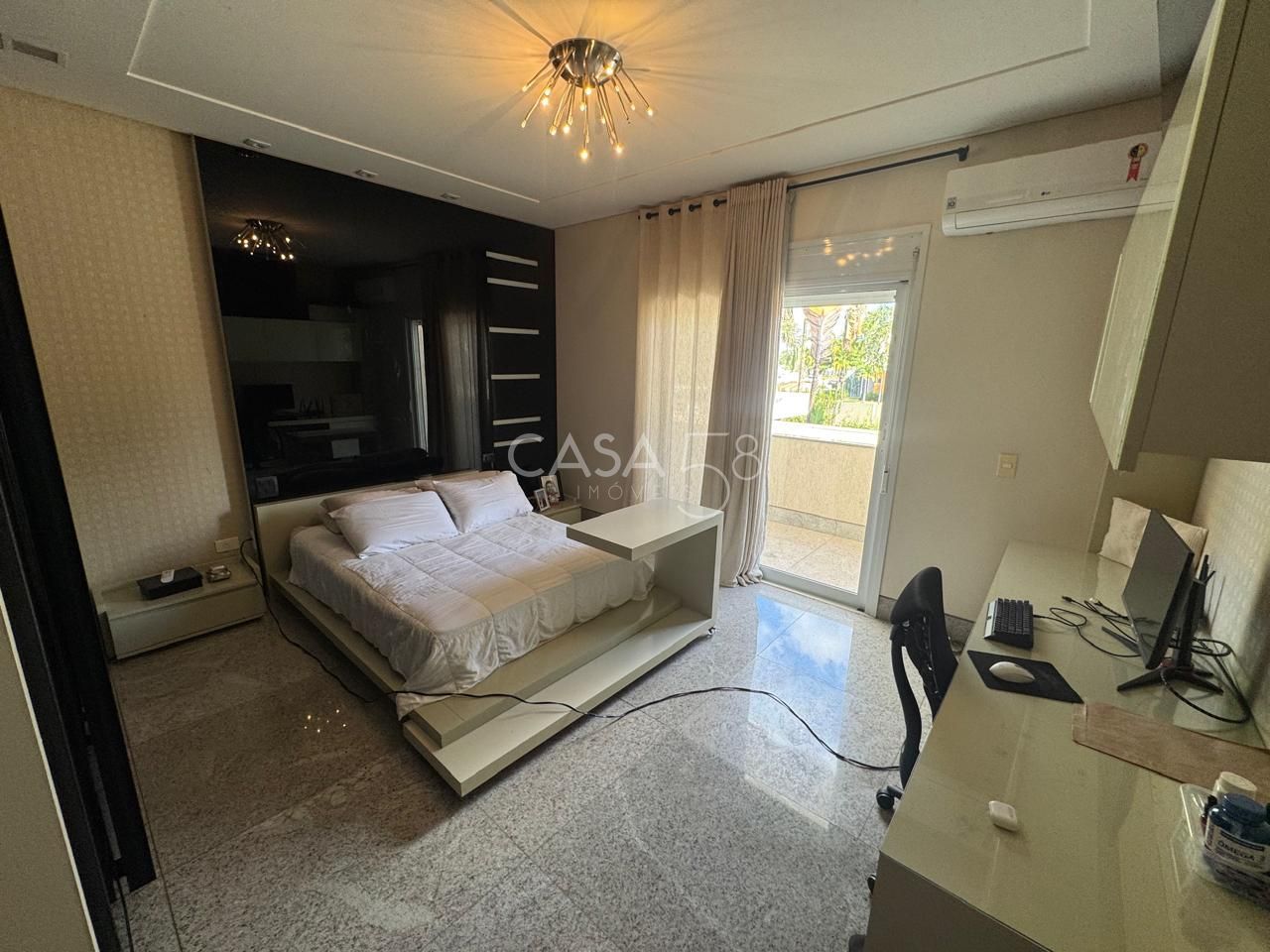 Sobrado de luxo no Alphaville Cruzeiro, 4 suítes, lote 1.800 m², const. 700 m²