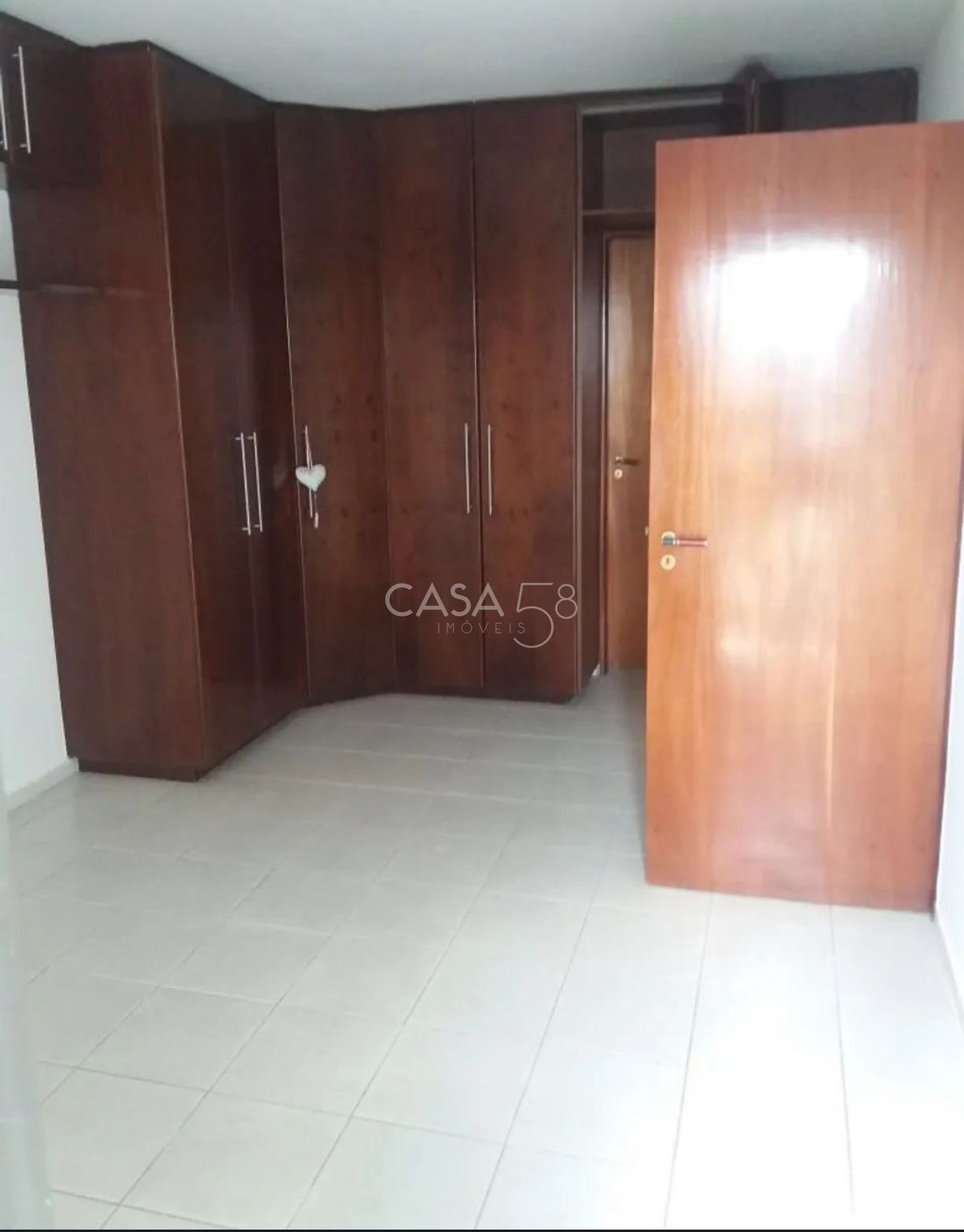Apartamento à Venda – 3/4 + DCE – 2 Suítes | Nascente | Setor Bueno, Goiânia