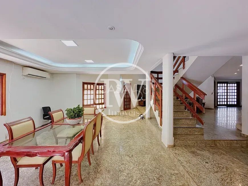 Sobrado de Alto Padrão à Venda – 470m² – 5 Quartos – Setor Marista – Goiânia