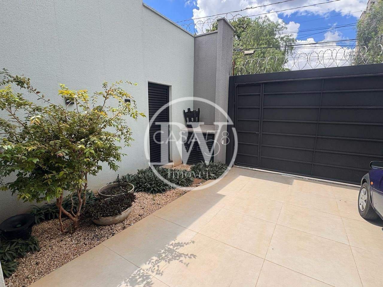 Casa Térrea de Alto Padrão à Venda no Jardim América, 5 Suítes 505m² de Terreno