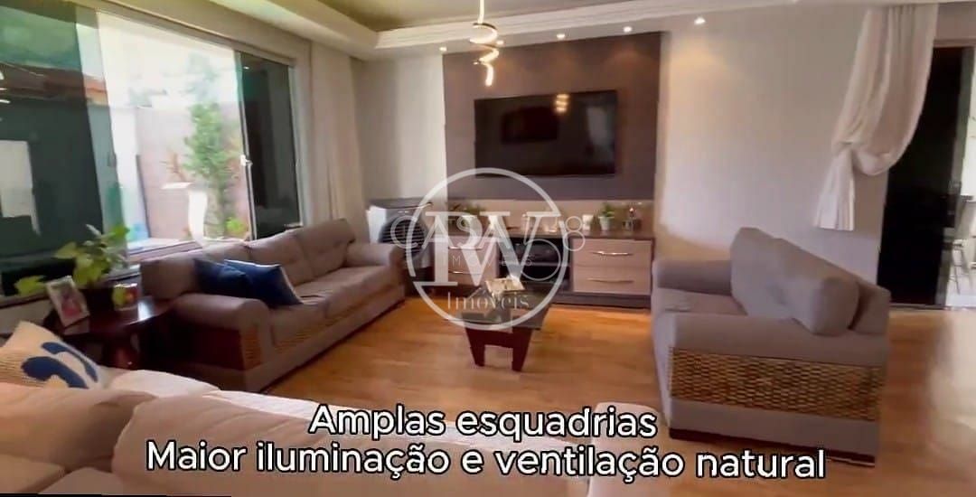 Casa à venda, Parque Anhanguera - 360m² Privativa - 3 Quartos - Goiânia, GO