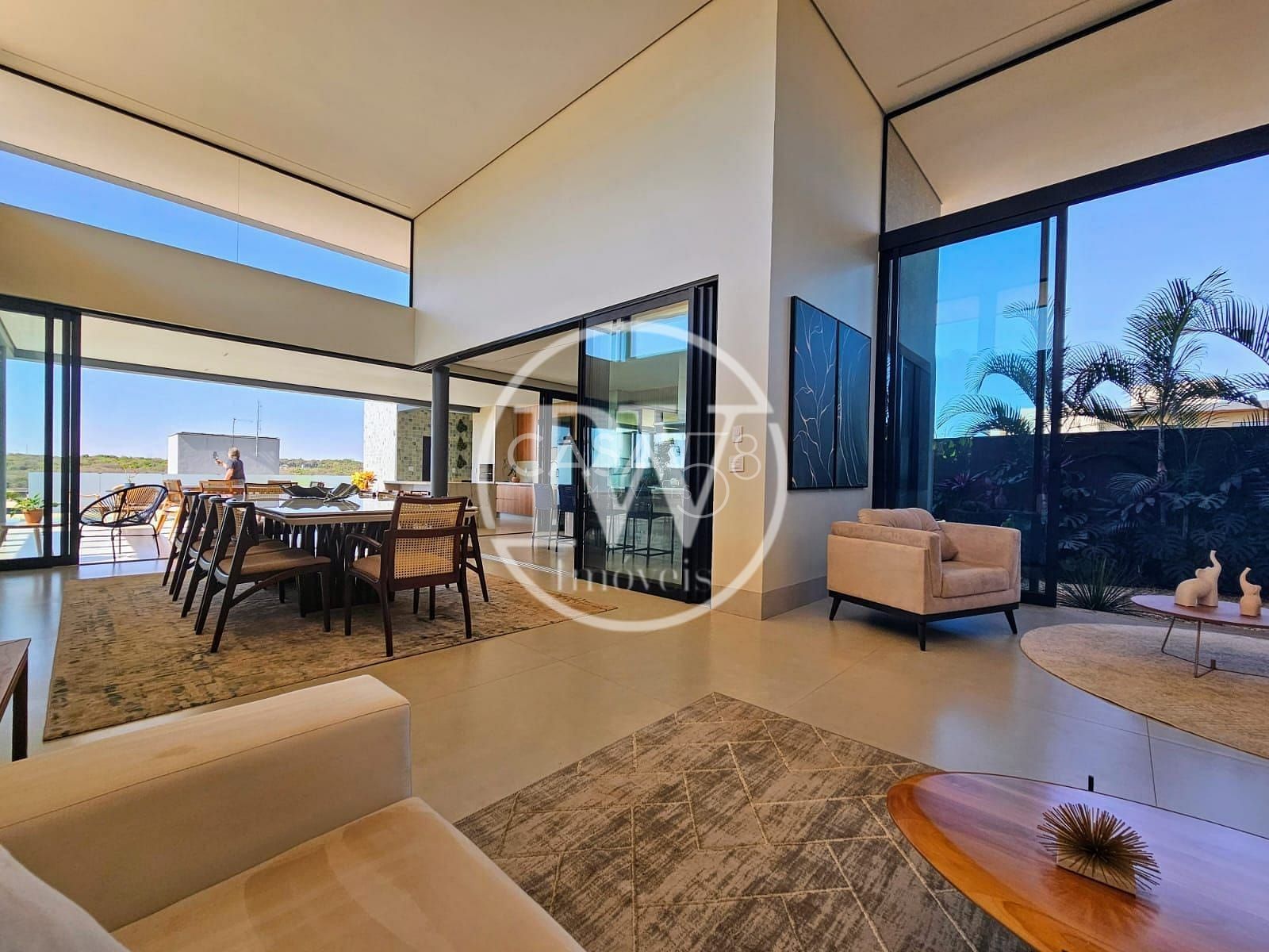 Casa de Luxo à Venda no Condomínio Jardins Munique – Goiânia | 590m² 4 Suítes