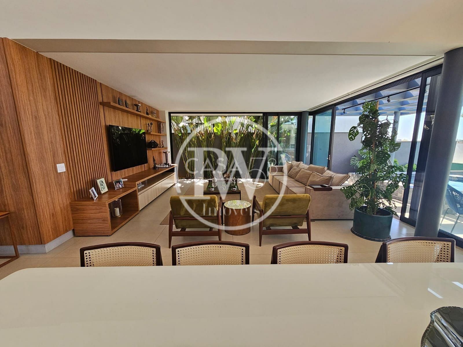 Casa de Luxo à Venda no Condomínio Jardins Munique – Goiânia | 590m² 4 Suítes