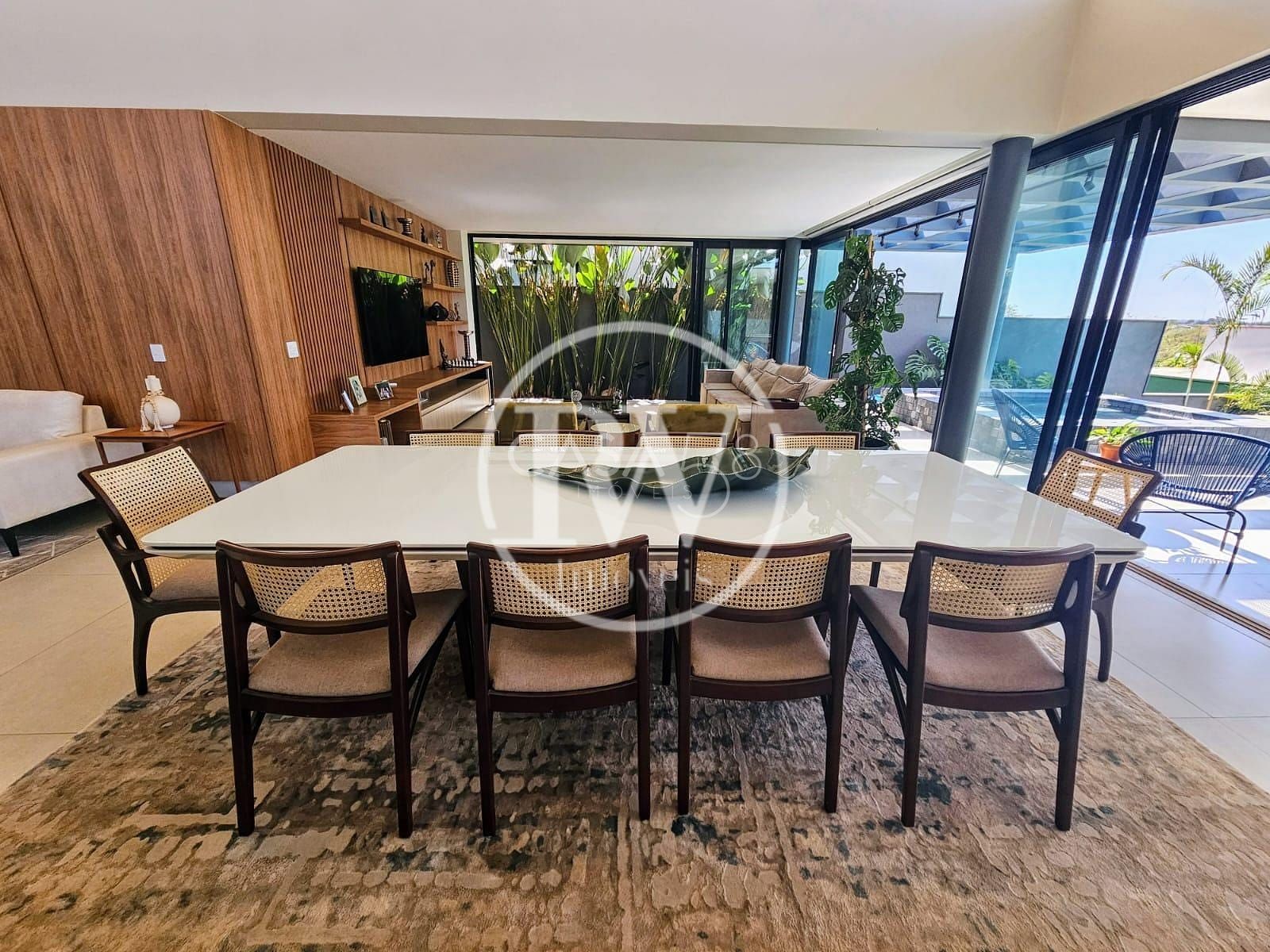 Casa de Luxo à Venda no Condomínio Jardins Munique – Goiânia | 590m² 4 Suítes