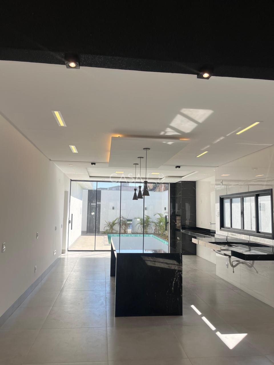 Casa de Alto Padrão – 4 Suítes Plenas