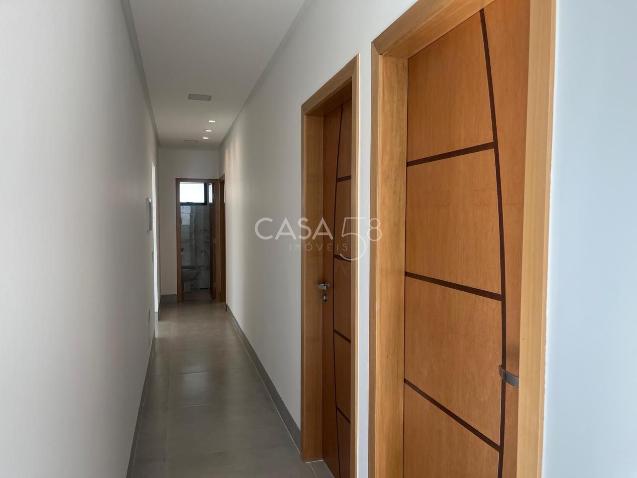 Casa de Alto Padrão – 4 Suítes Plenas