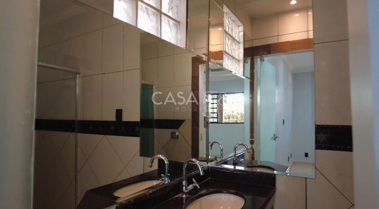 Casa com Piscina à Venda em Goiânia – Próxima ao Shopping Passeio das Águas