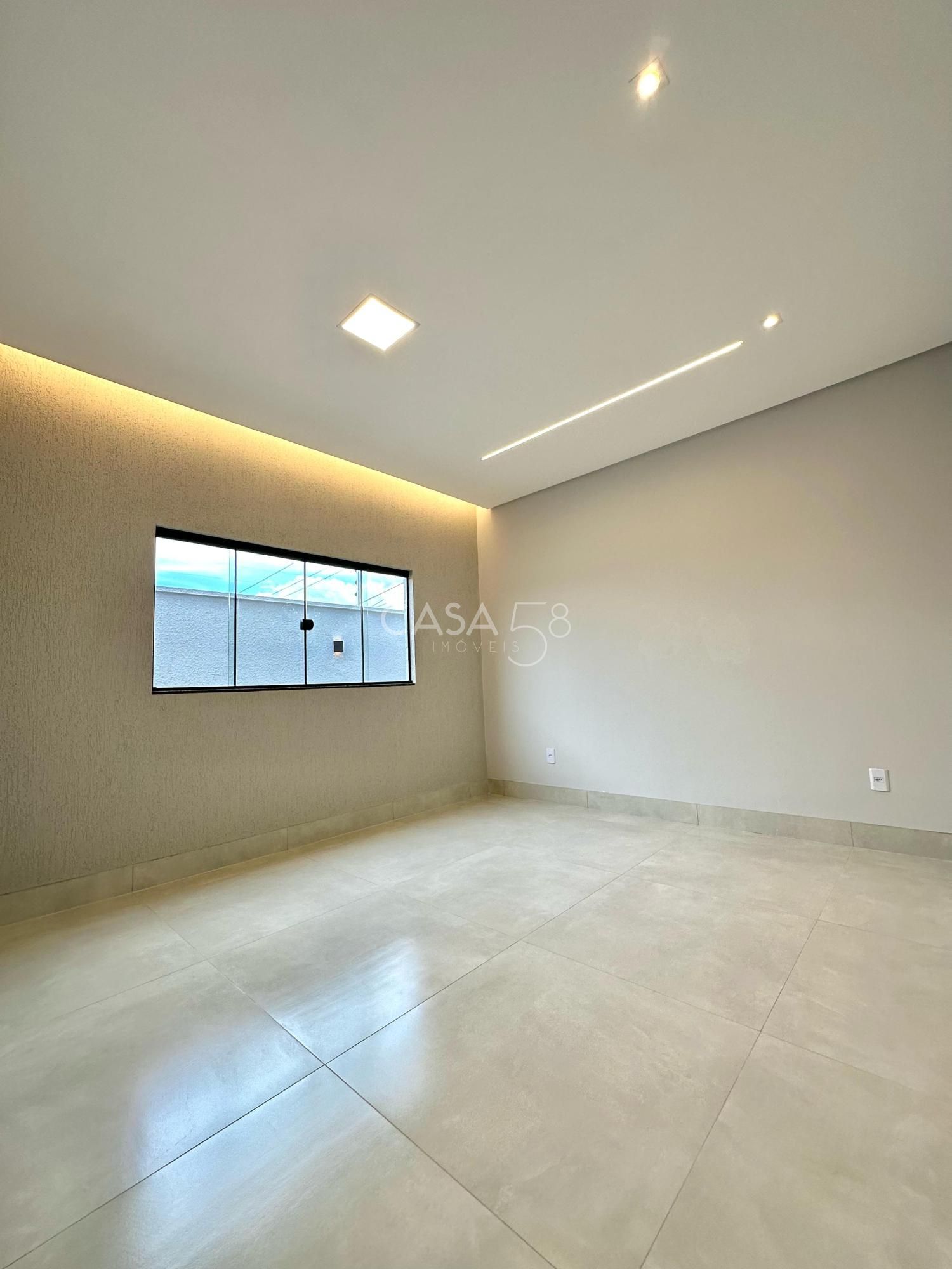 Casa moderna à venda no Residencial Monte Cristo – 3 quartos, suíte, quintal