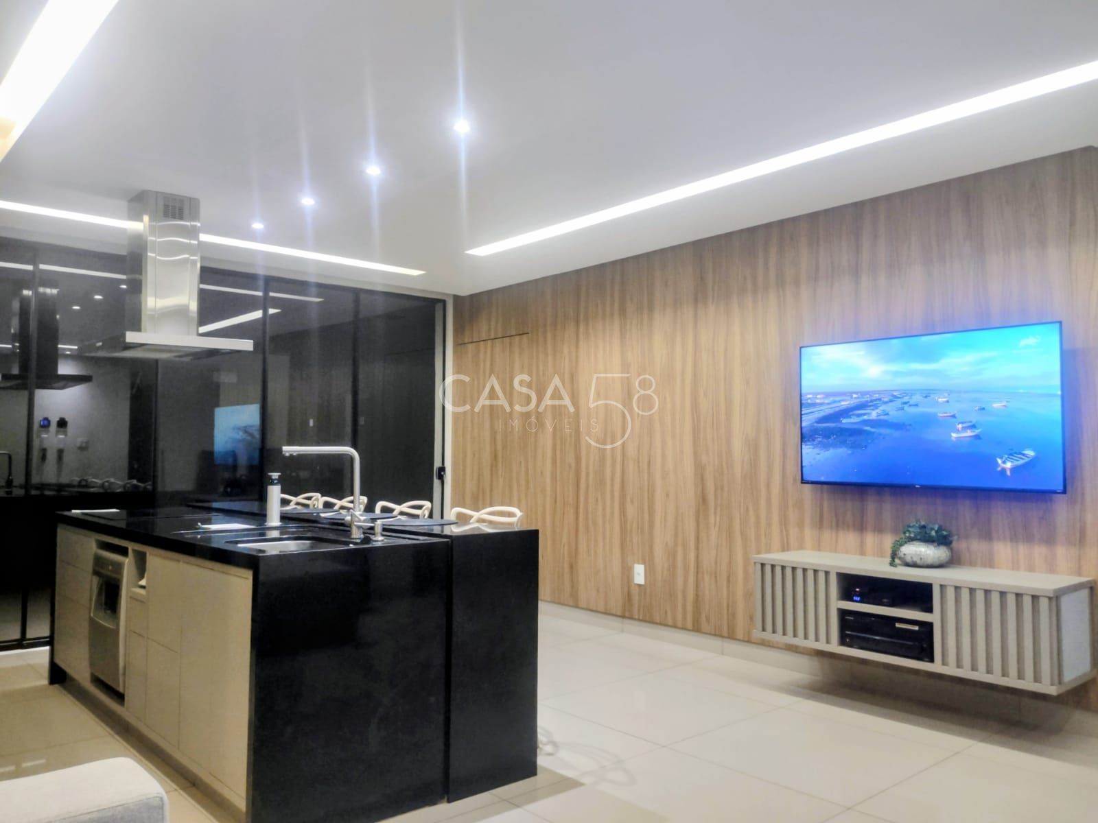 Casa Térrea de Alto Padrão no Setor Bueno – 5 Quartos, 3 Suítes,