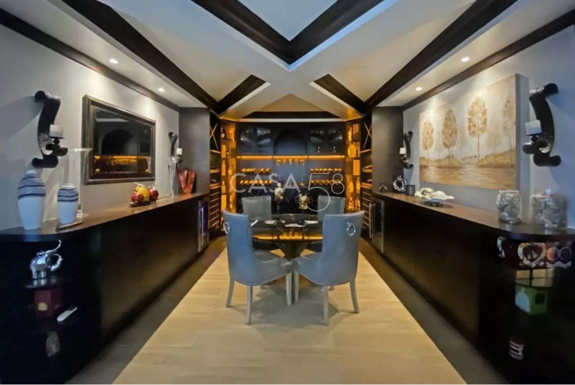 Sobrado Mansão de Luxo em condominio fechado, sendo 07 quarttos e 7  Suítes, em