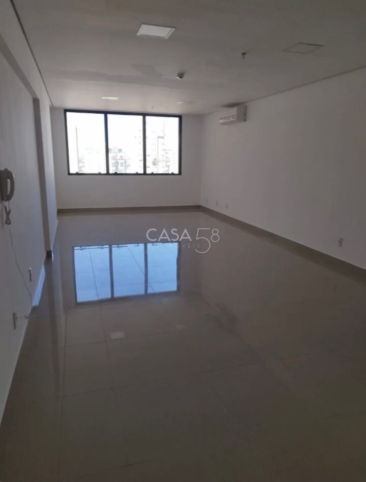 Sala Comercial à Venda no Ed. QS Tower Office (Two Hands) Jardim Goiás – Goiânia