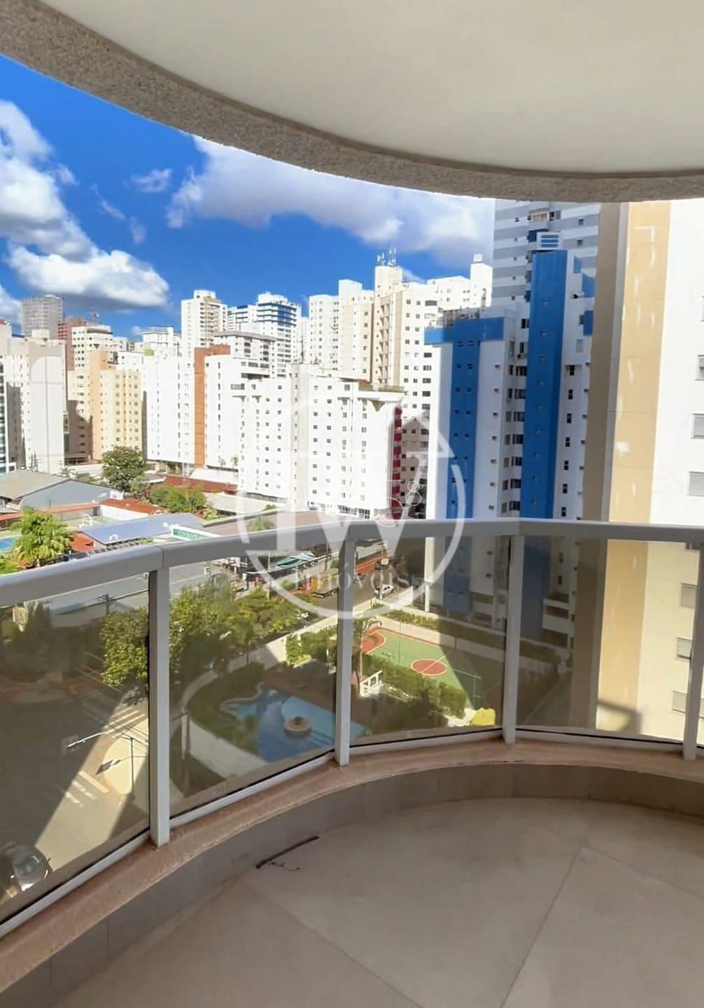 Apartamento à venda, 3 Quartos sendo 3 suites, Setor Bueno, Goiânia, GO