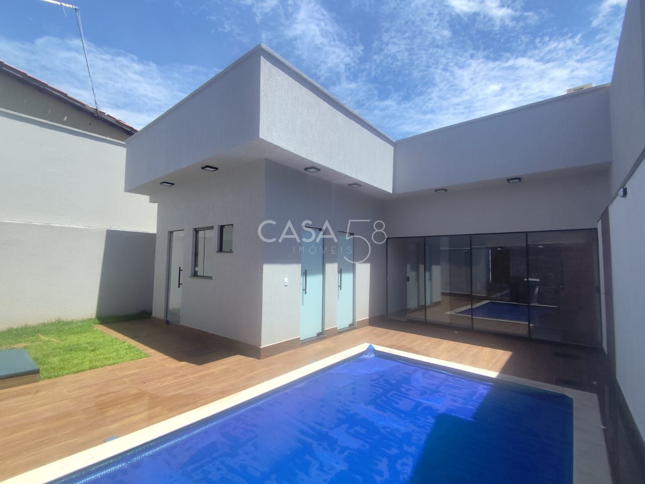 Casa Nova de Alto Padrão – 3 Quartos – Recanto do Bosque | Goiânia