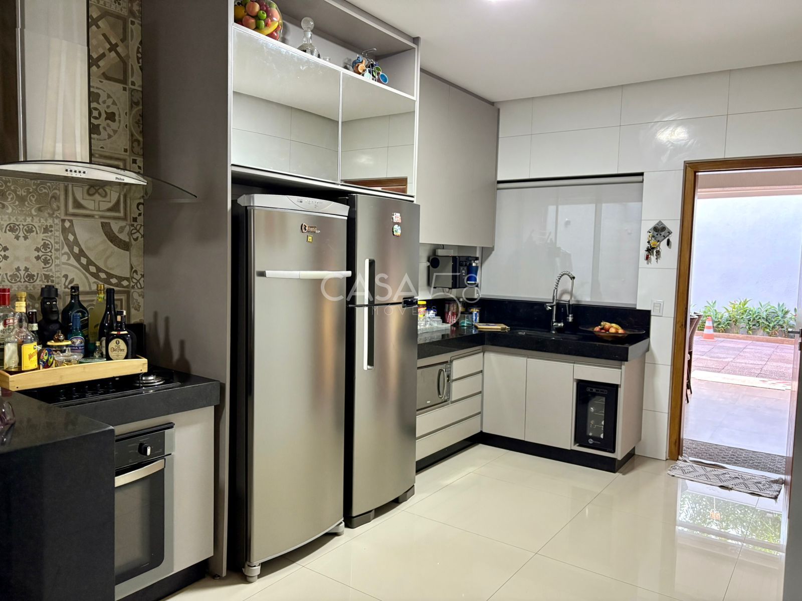 Sobrado Espaçoso no Jardim Atlântico – Alto Padrão e Localização Privilegiada