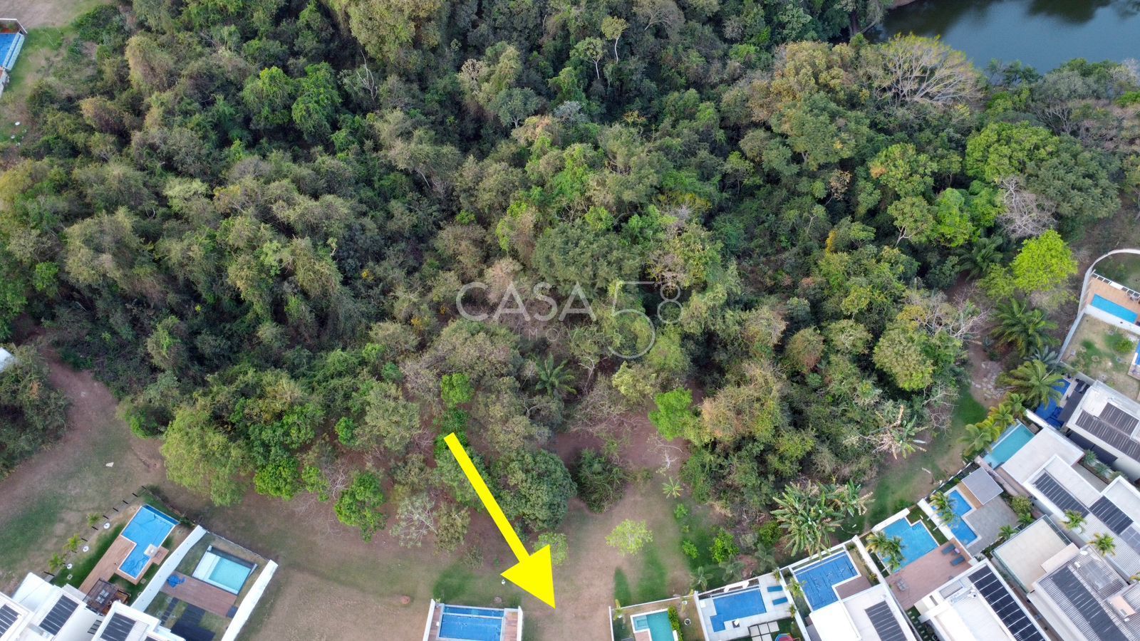 Lote Fundo para Mata no Condomínio do Lago