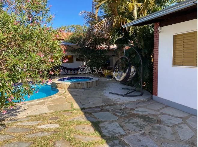 Casa a venda 3 Quartos sendo 3 suites em Pirenopolis-GO.