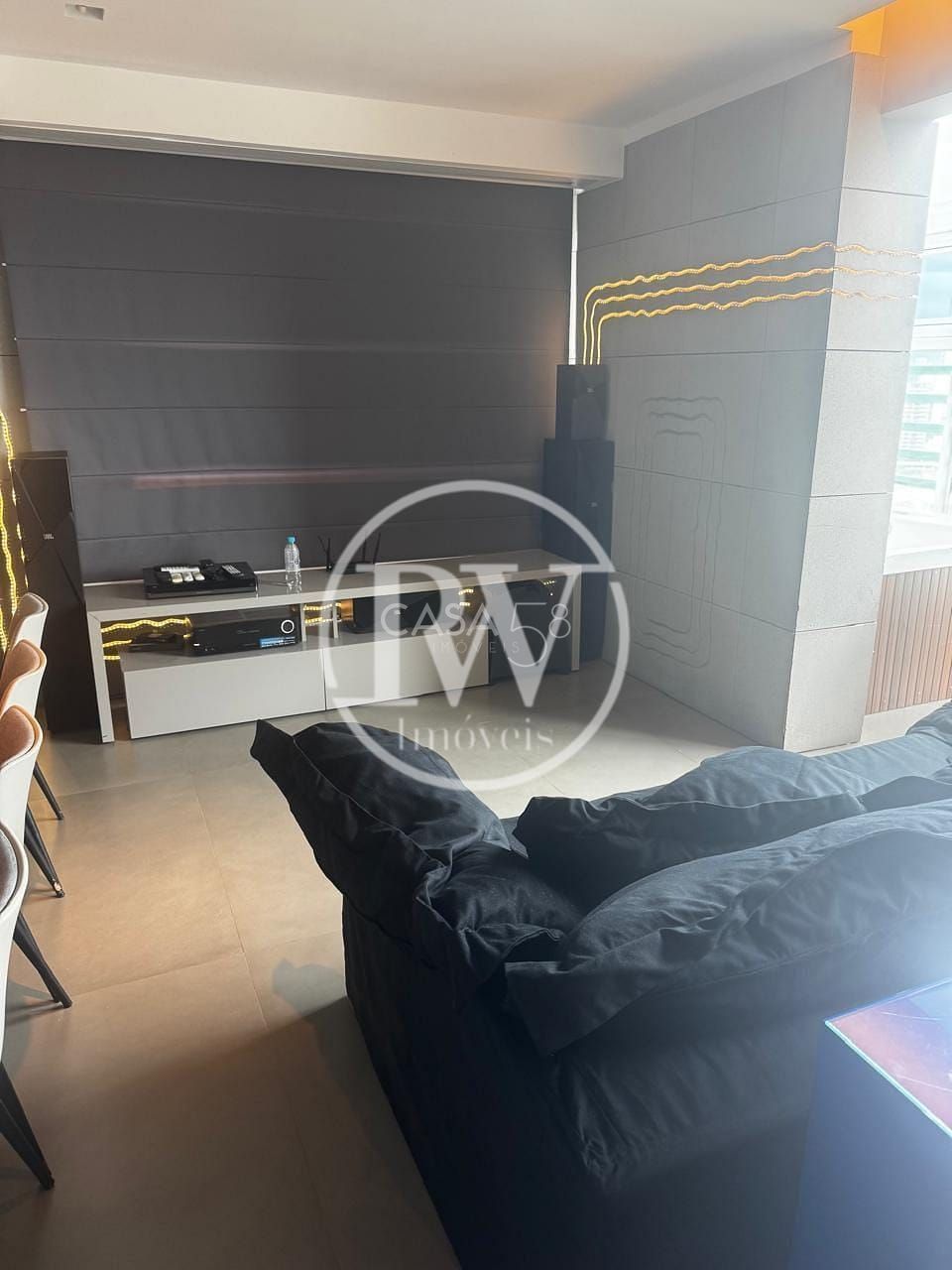 Apartamento à venda, Setor Bueno, 2 Quartos sendo 2 Suítes, 75m².