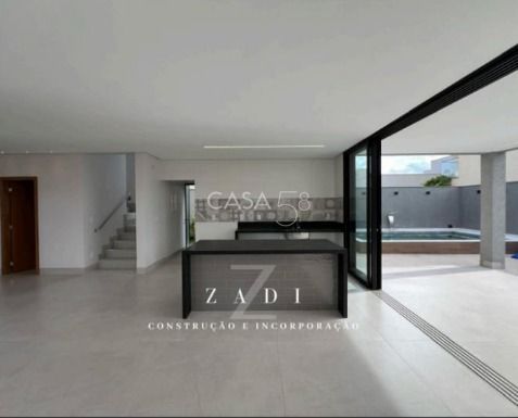Sobrado no Condomínio Parqville Jacarandá