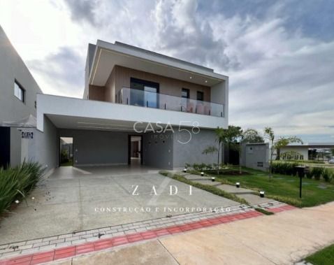 Sobrado no Condomínio Parqville Jacarandá
