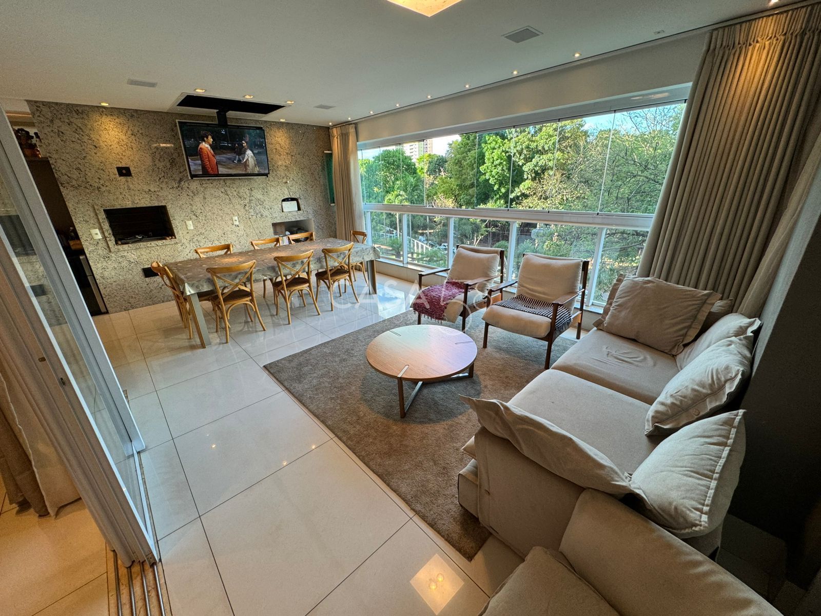 Apartamento Térreo de Alto Padrão à Venda com 4 Suítes, 4 Vagas e 286 m²