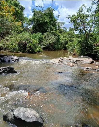 Casa Pirenopolis, 3 Quartos sendo 2 Suites.