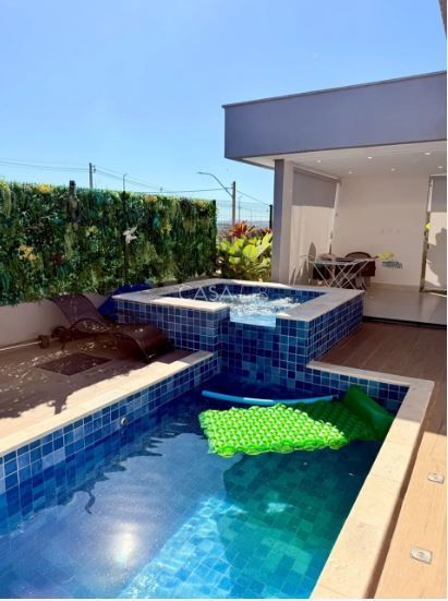 Casa em condominio - Jardins Napóles, 3 quartos sendo 2 suites, 1 master com clo