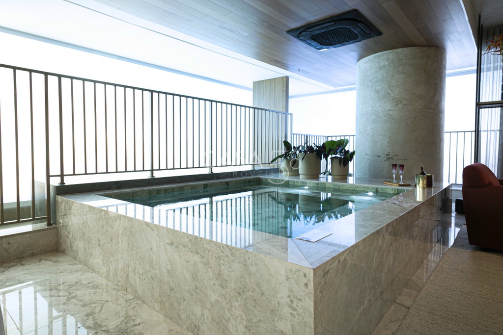 Apartamento 4 dormitórios à venda Jardim Goiás Goiânia/GO