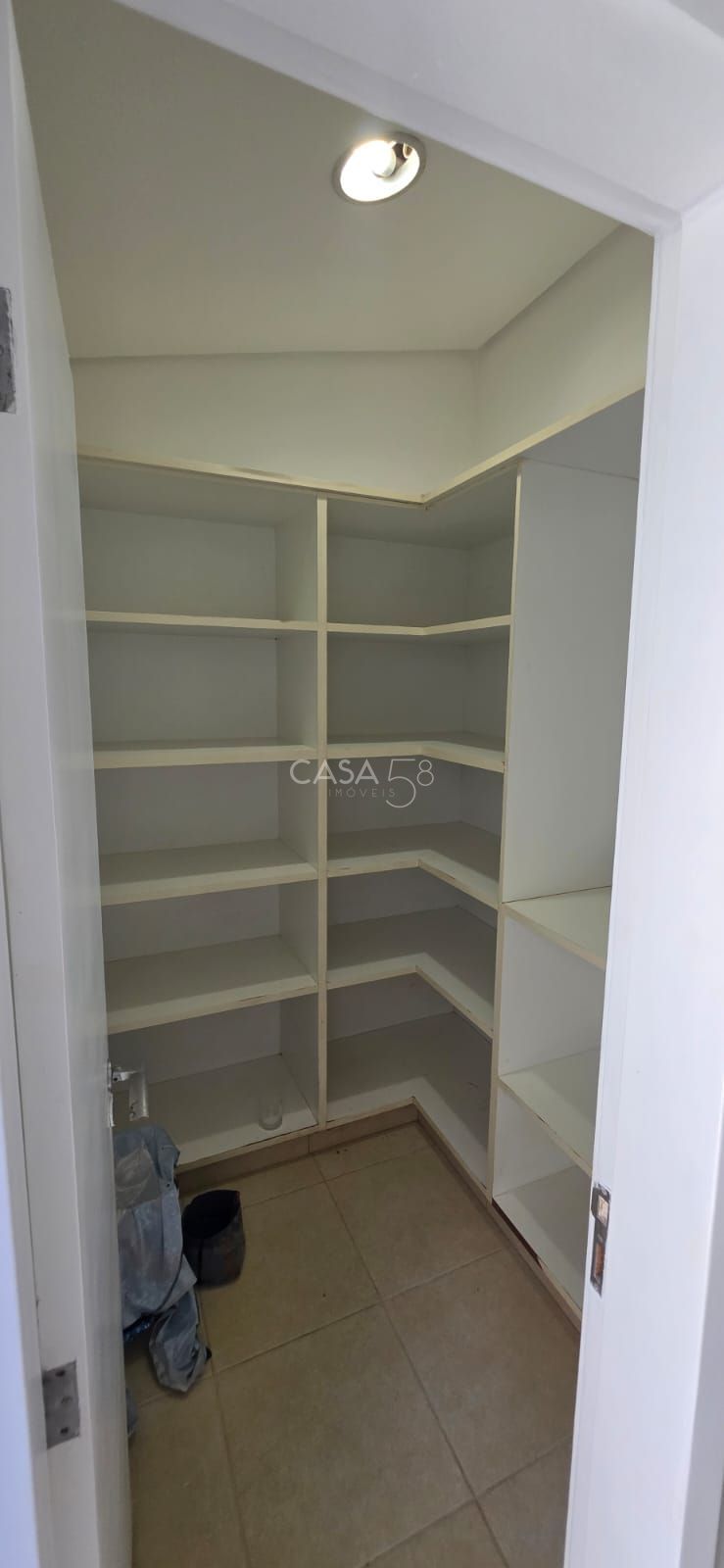 Casa à Venda – Parque das Flores, Goiânia/GO