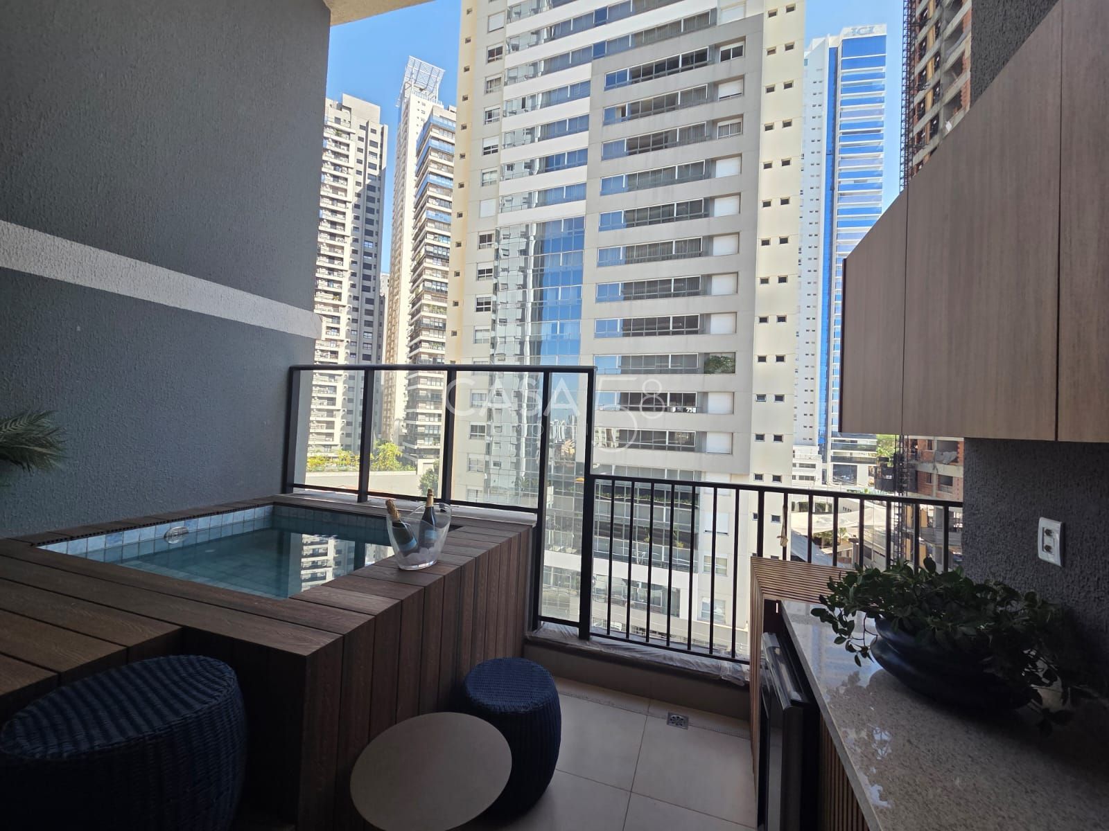Apartamento no Azure Compac Life