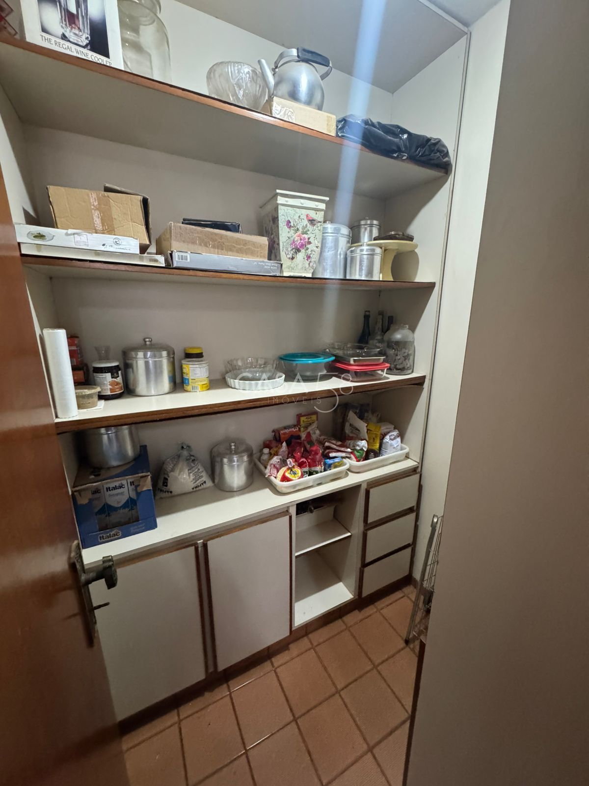 Apartamento à Venda - 4 Quartos - 1 Suíte com 214 m² - Goiânia - GO