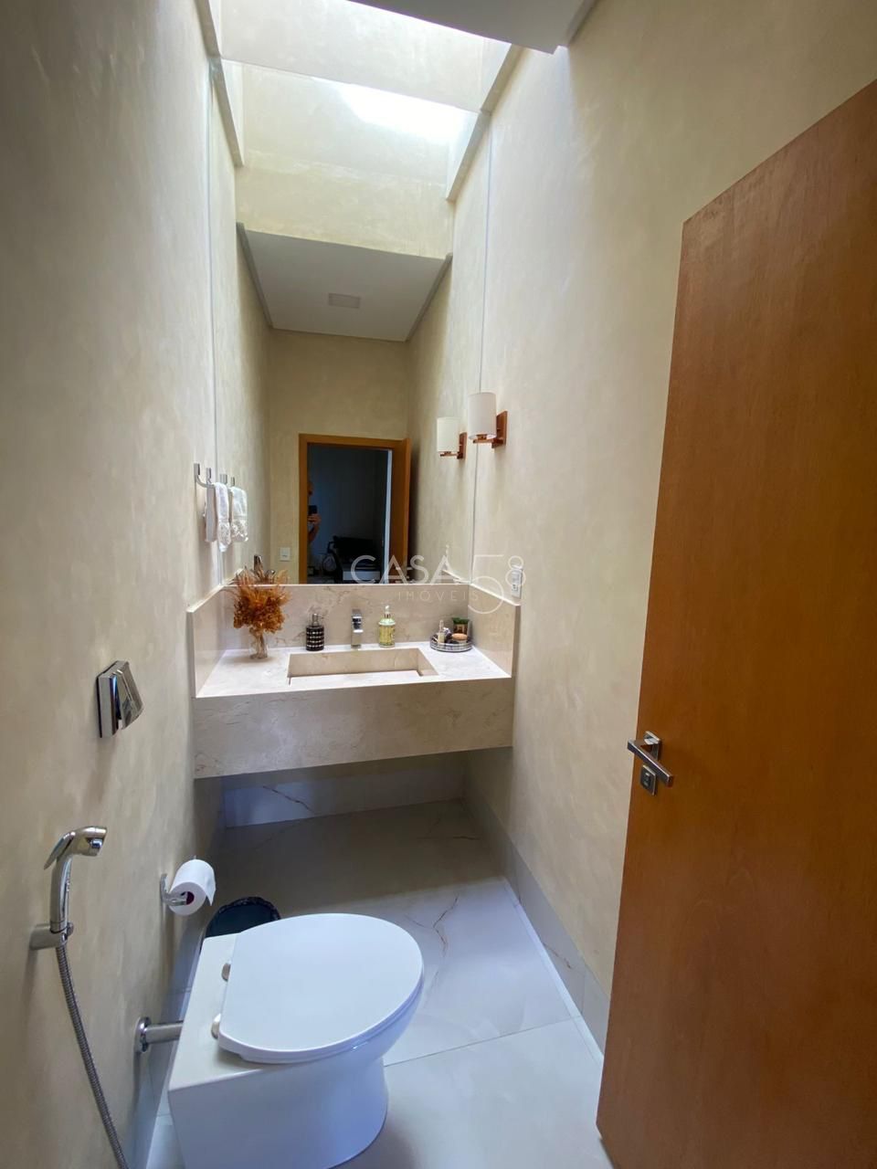 Casa Térrea Mobiliada e Decorada em Goiânia – Piscina Aquecida - 3 Suítes