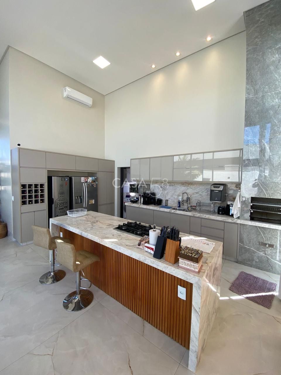 Casa Térrea Mobiliada e Decorada em Goiânia – Piscina Aquecida - 3 Suítes