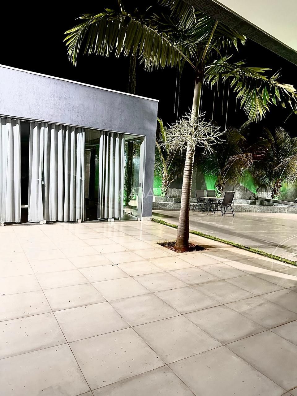 Loft Triplex Automatizado: 800m², Cinema, SPA e Rooftop – Próx. Flamboyant