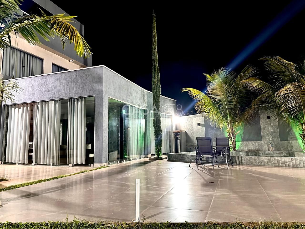 Loft Triplex Automatizado: 800m², Cinema, SPA e Rooftop – Próx. Flamboyant