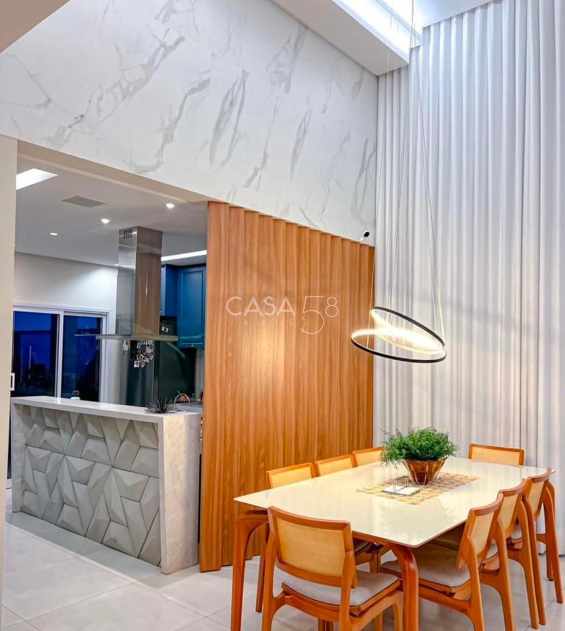 Casa Térrea à Venda no Jardins Nápoles – 3 Quartos, Piscina e Semi-Mobiliada