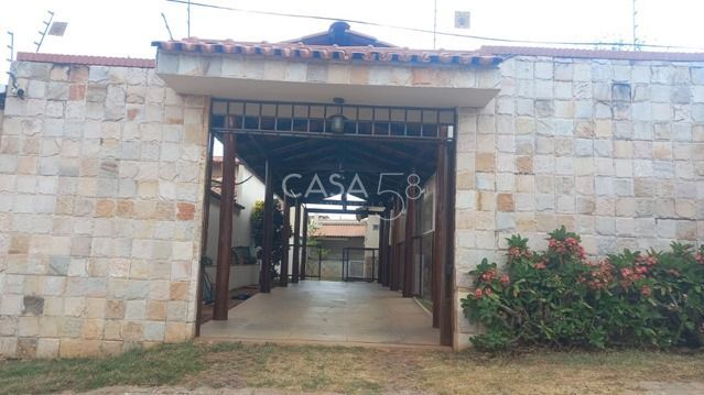 Casa 4 dormitórios à venda Setor Jaó Goiânia/GO