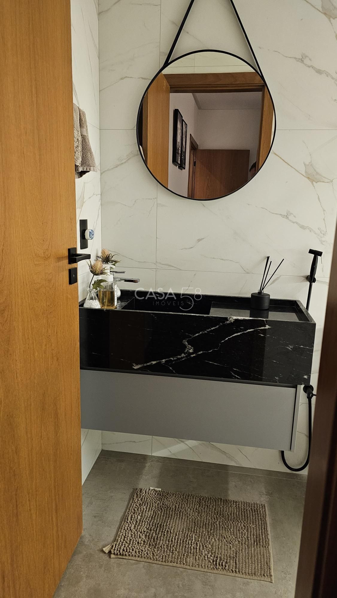 Casa Térrea no Jardins Nápoles – 3 Suítes Energia Fotovoltaica e Aceita Permuta