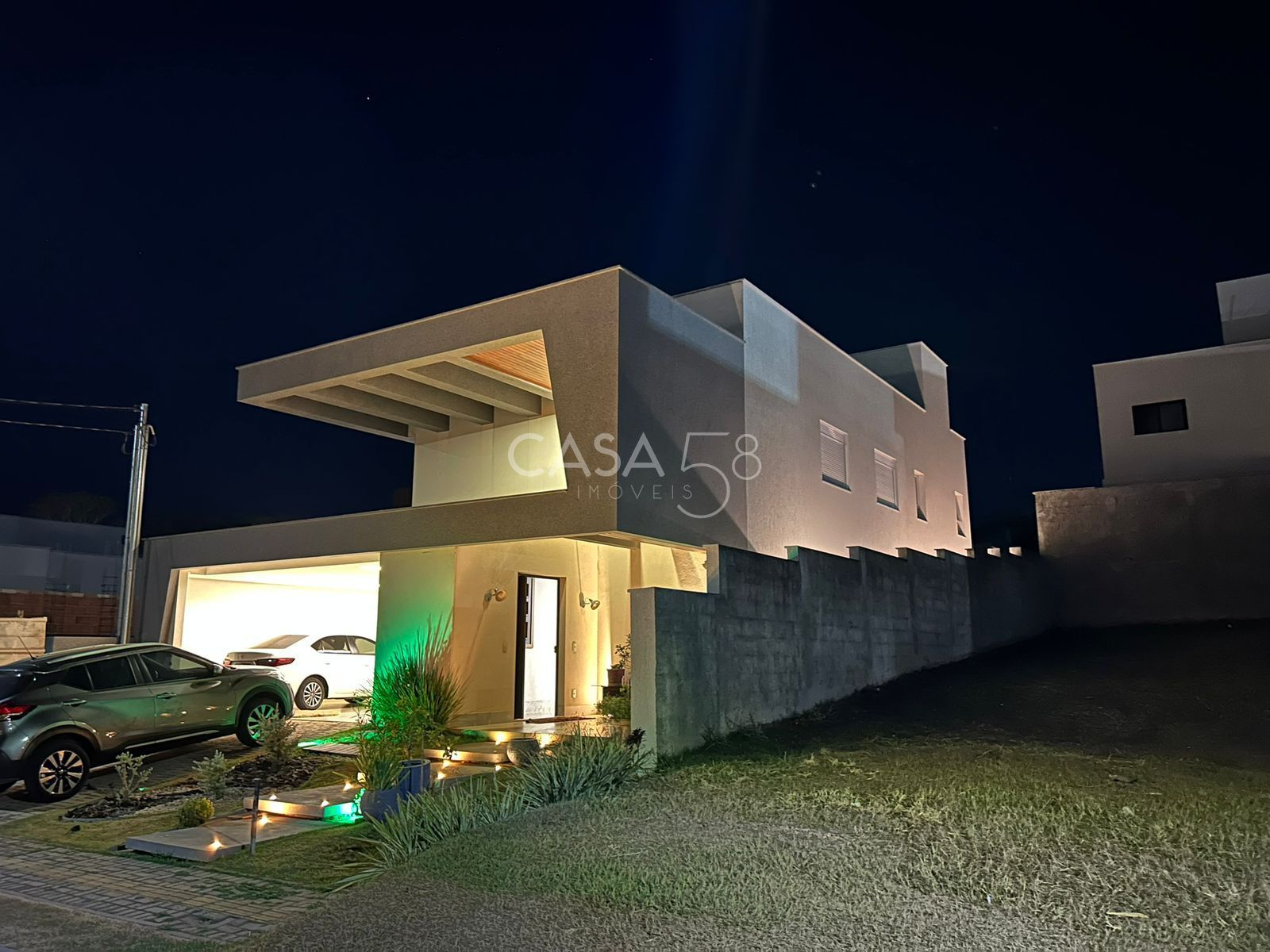 Sobrado de Alto Padrão à Venda no Jardins Barcelona - 4 Quartos, Piscina