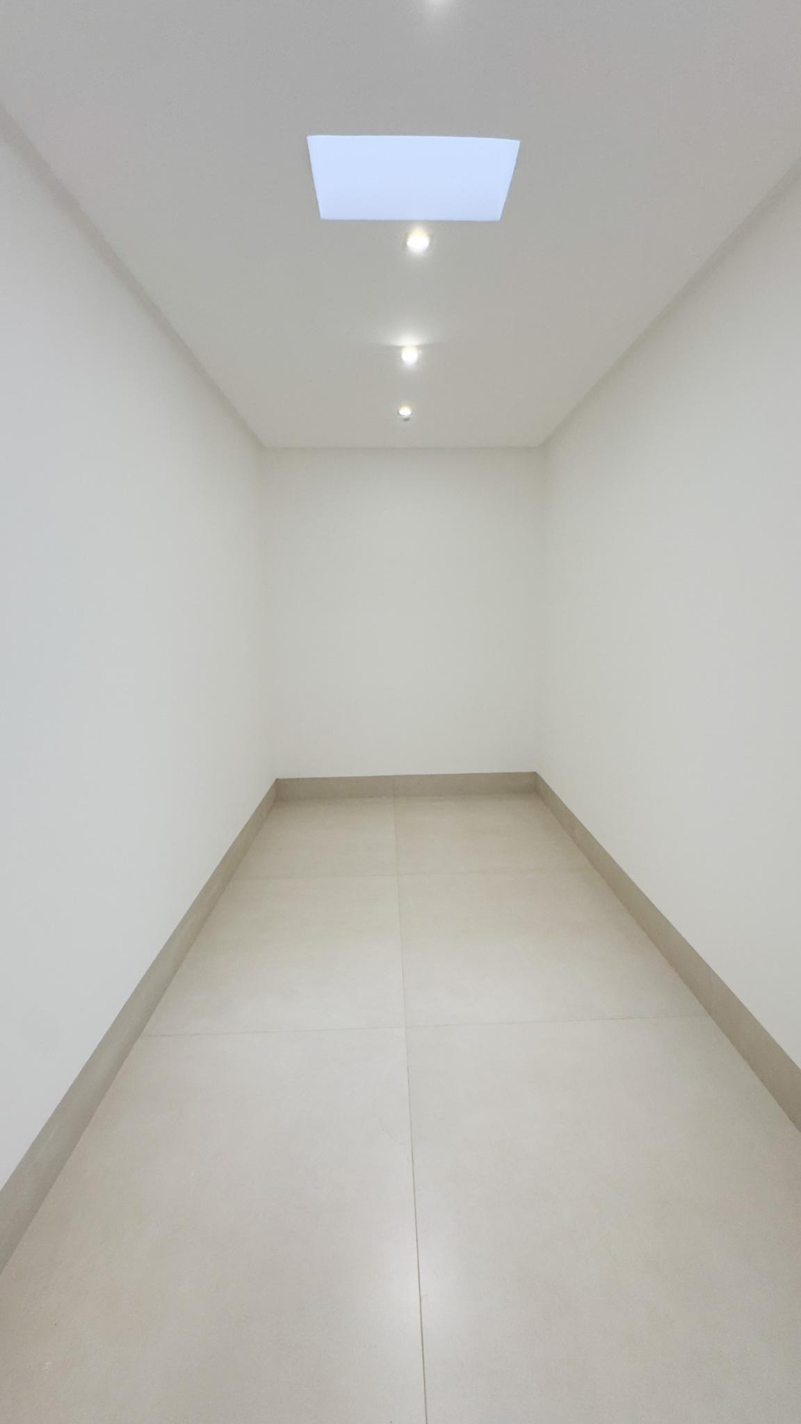 Sobrado de Alto Padrão com 4 Suítes - Condomínio Jardins Capri