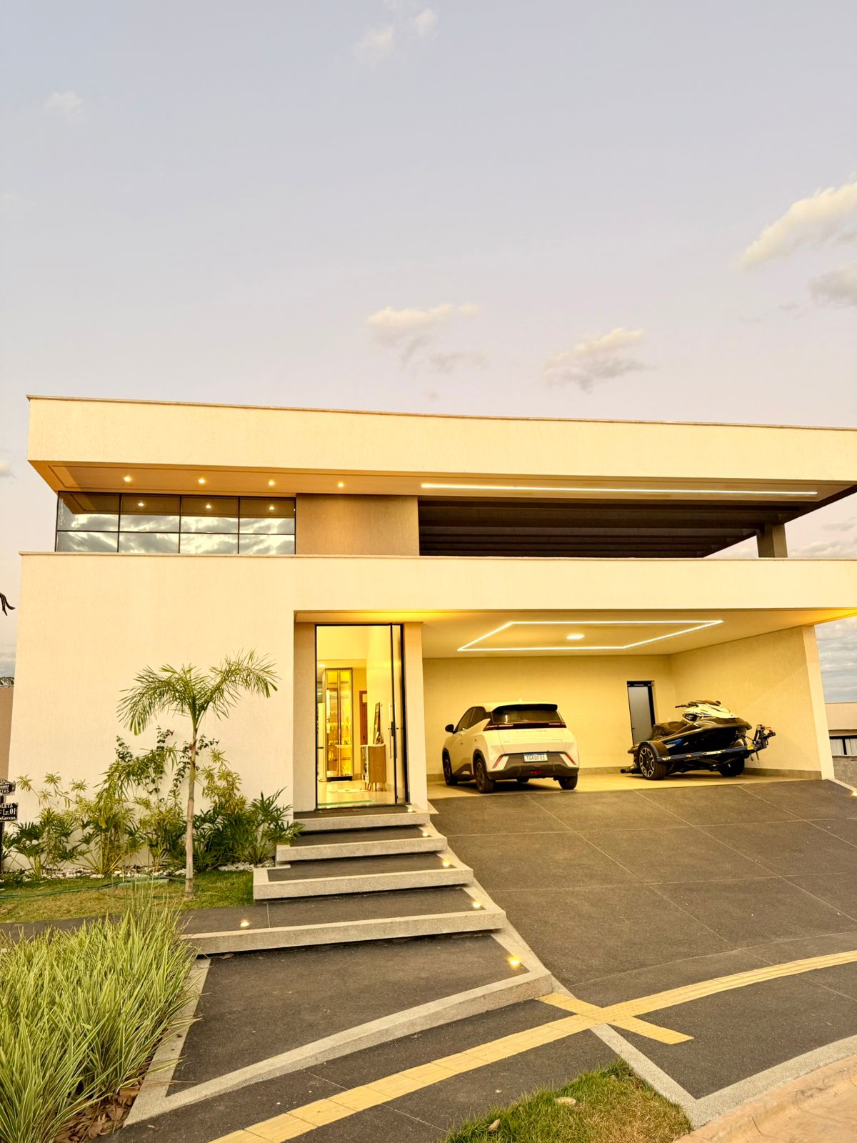 Casa Térrea Alto Padrão no Condomínio Jardins Nápoles - Lote Privilegiado de 463m²