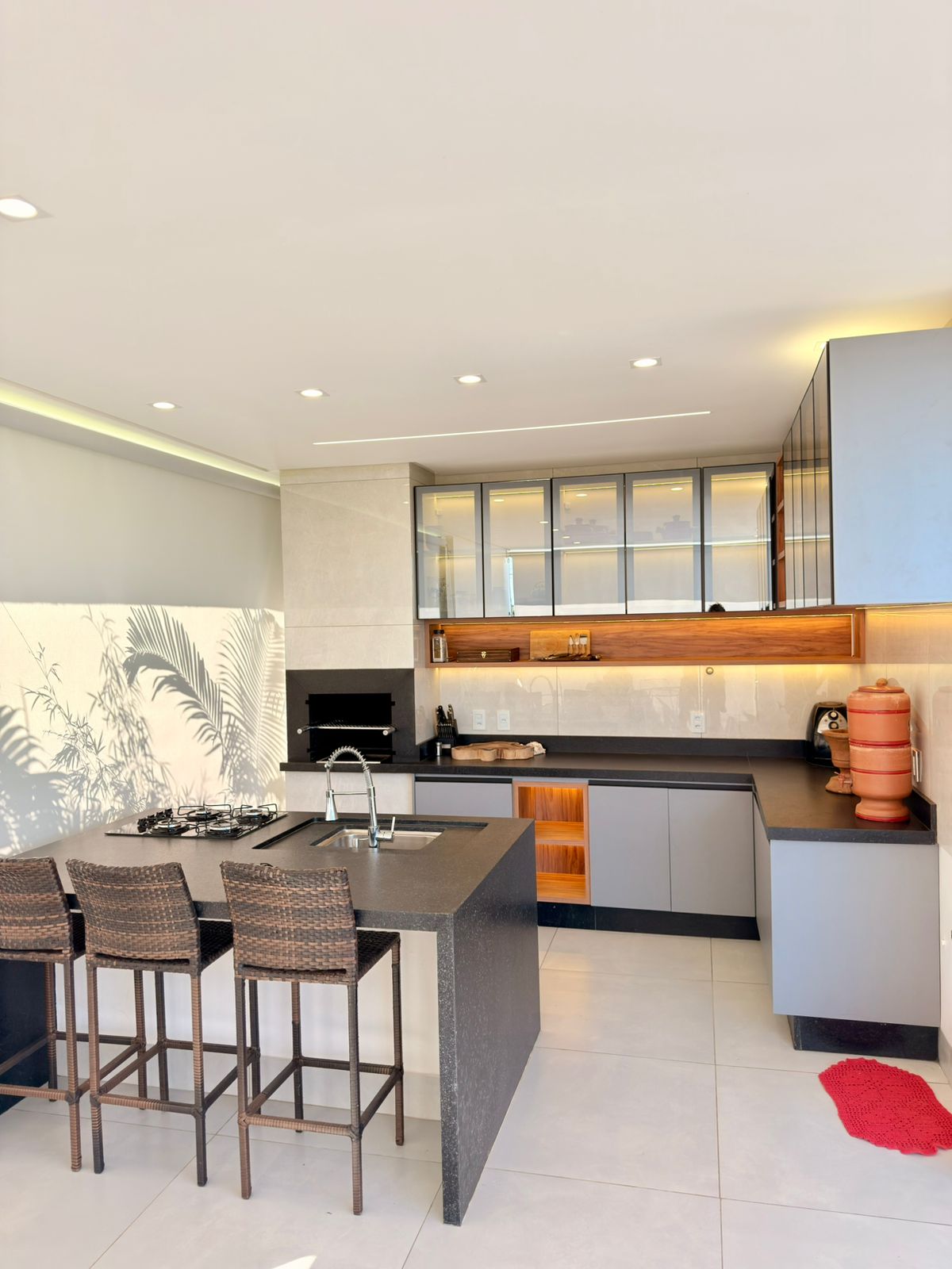 Casa Térrea Alto Padrão no Condomínio Jardins Nápoles - Lote Privilegiado de 463m²