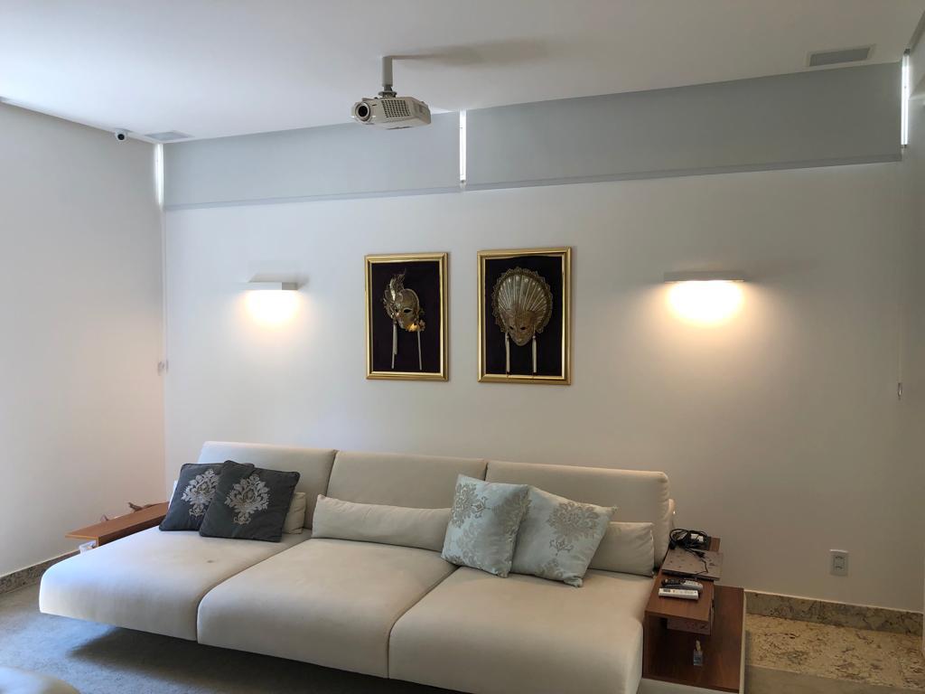 Casa de Alto Luxo no Alphaville Flamboyant - 5 Suítes com Piscina Borda Infinita