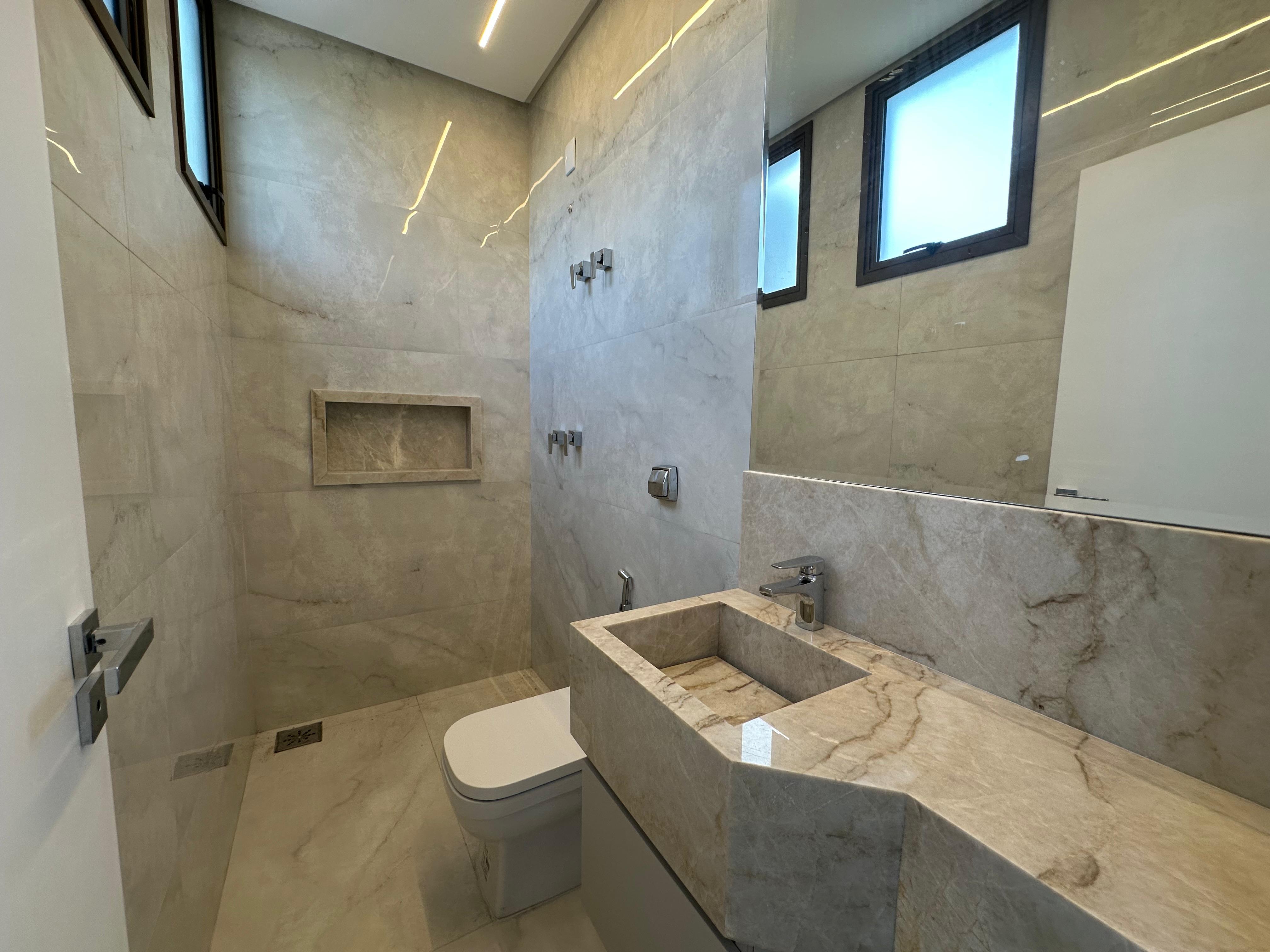 Casa mobiliada á venda no Residencial Alphaville Flamboyant / 5 suítes