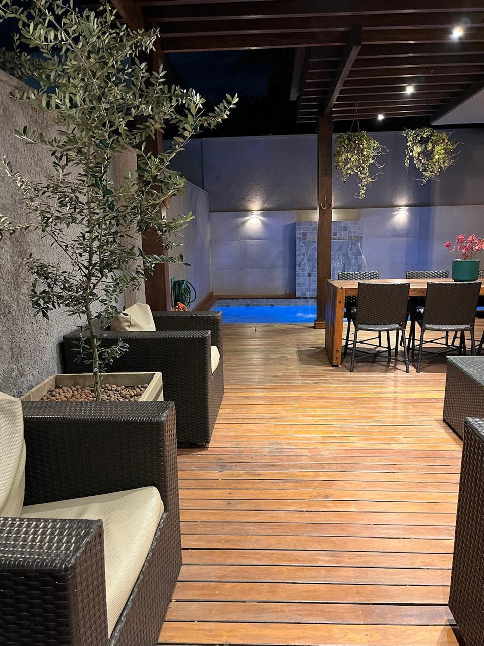 Sobrado à venda no Jardins Lisboa / 3 suítes / 293 m²