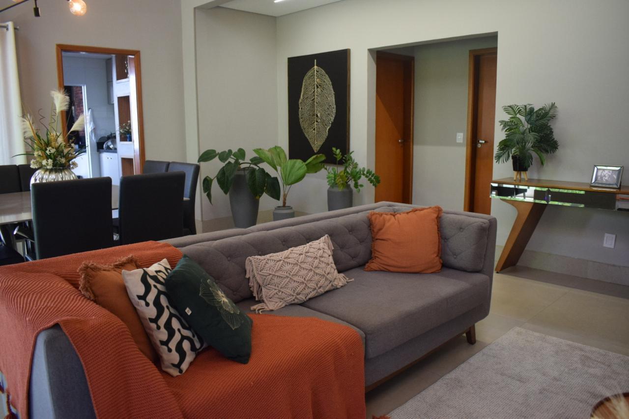 Sobrado à venda no Jardins Lisboa / 3 suítes / 293 m²
