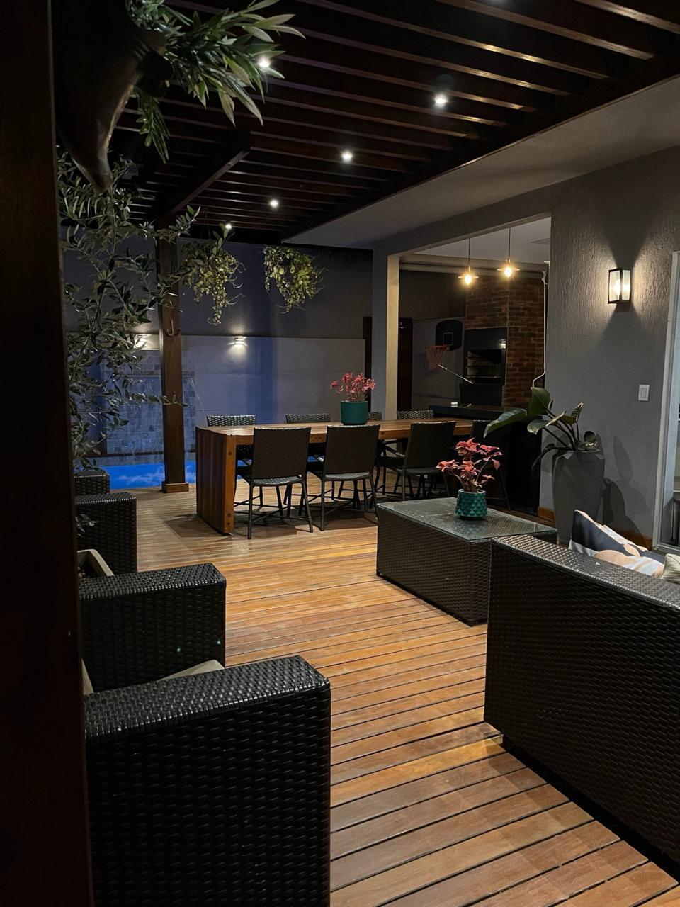 Sobrado à venda no Jardins Lisboa / 3 suítes / 293 m²