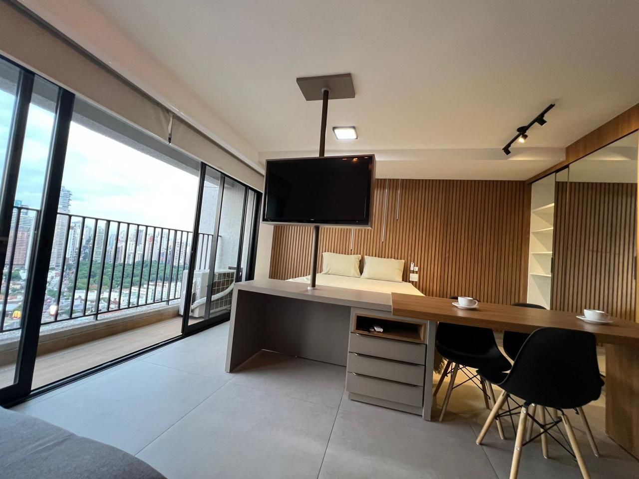 Flat no Setor Bueno, proximo ao Vaca Brava / Goiania shopping / Mobiliado e decorado/ Predio novo